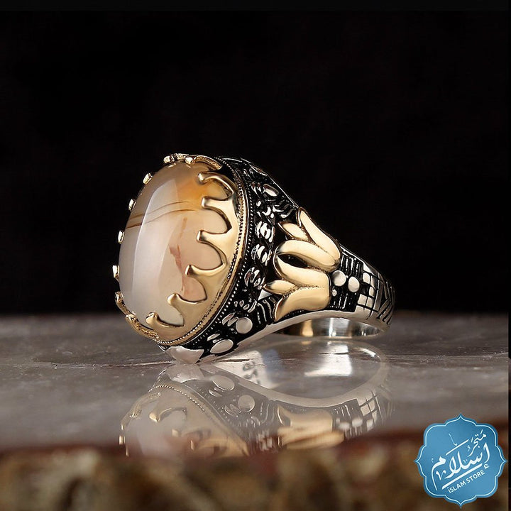 Silver ring with a Yemeni agate stone
